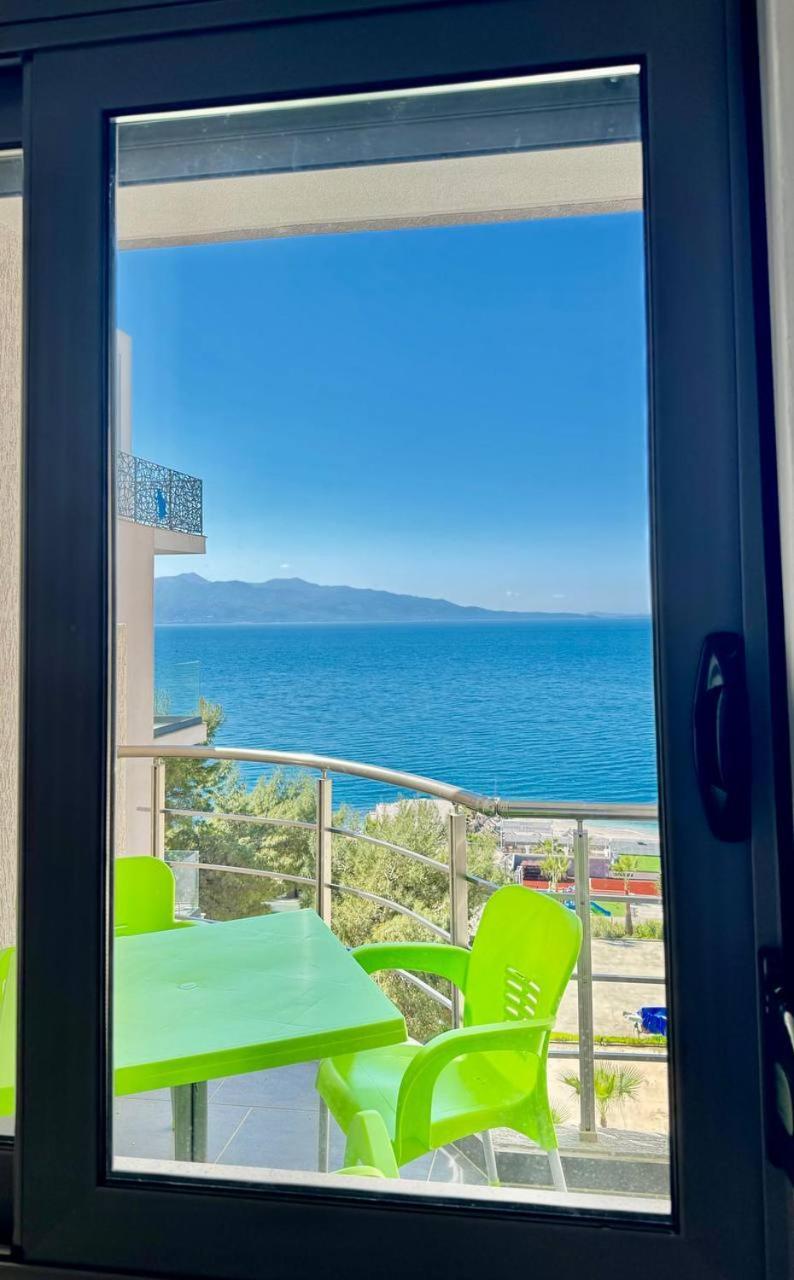 סרנדה 4 Seasons Sea View Apartment מראה חיצוני תמונה